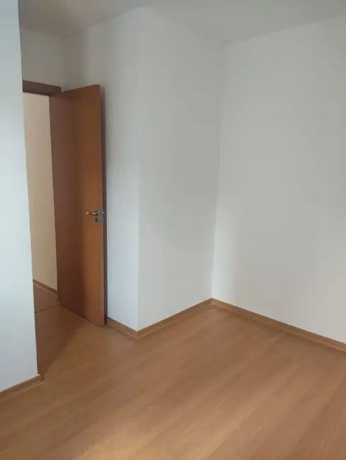 Apartamento com 2 quartos para alugar, 44m2 em Londrina - PR - imagem 8 Foto 8 de Apartamento com 2 quartos para alugar, 44m2 em Londrina - PR