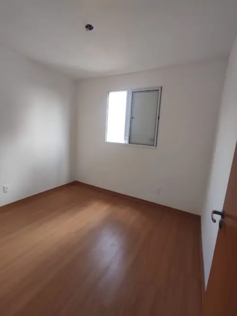 Apartamento com 2 quartos para alugar, 44m2 em Londrina - PR - imagem 9 Foto 9 de Apartamento com 2 quartos para alugar, 44m2 em Londrina - PR