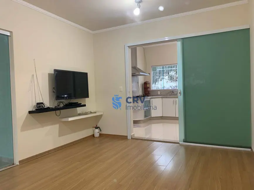 Foto 9 de Sobrado com 5 quartos para alugar, 546m2 em Parque Residencial Alcântara, Londrina - PR