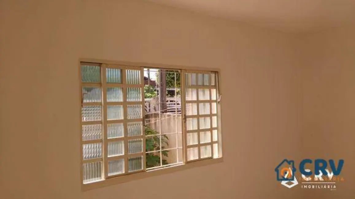 Casa com 3 quartos à venda, 307m2 em Londrina - PR - imagem 4 Foto 4 de Casa com 3 quartos à venda, 307m2 em Londrina - PR
