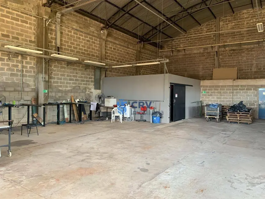 Armazém / Galpão à venda, 3000m2 em Parque Comercial Quati, Londrina - PR - imagem 7 Foto 7 de Armazém / Galpão à venda, 3000m2 em Parque Comercial Quati, Londrina - PR