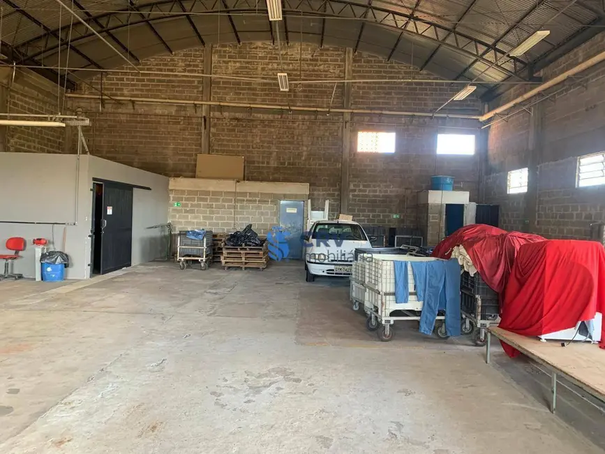 Armazém / Galpão à venda, 3000m2 em Parque Comercial Quati, Londrina - PR - imagem 6 Foto 6 de Armazém / Galpão à venda, 3000m2 em Parque Comercial Quati, Londrina - PR