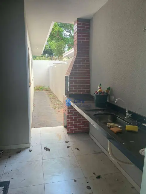 Casa com 3 quartos à venda, 125m2 em Conjunto Farid Libos, Londrina - PR - imagem 9 Foto 9 de Casa com 3 quartos à venda, 125m2 em Conjunto Farid Libos, Londrina - PR
