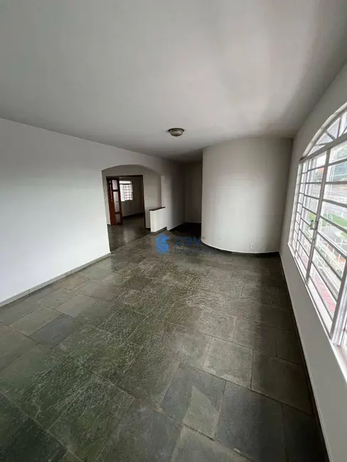 Foto 4 de Casa com 4 quartos para alugar, 398m2 em San Remo, Londrina - PR