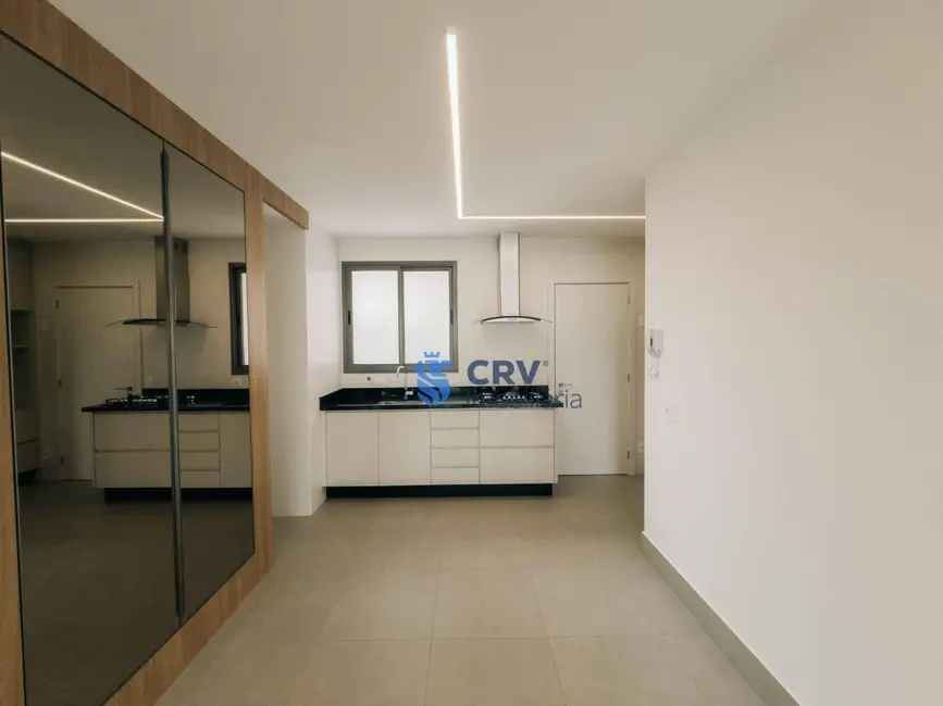 Apartamento com 3 quartos para alugar, 114m2 em Londrina - PR - imagem 8 Foto 8 de Apartamento com 3 quartos para alugar, 114m2 em Londrina - PR