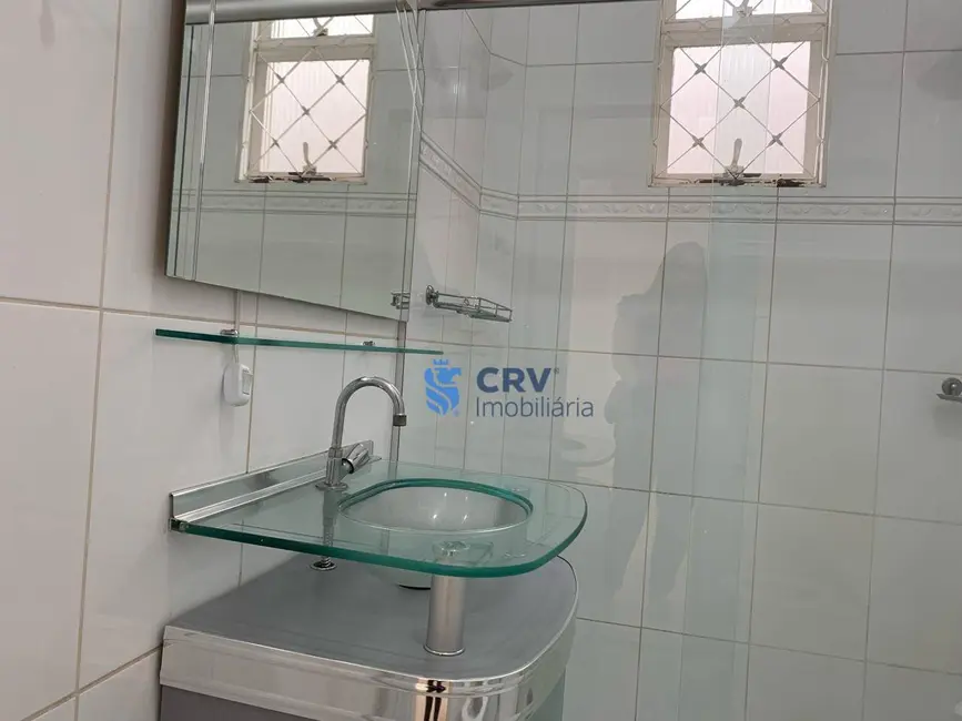 Foto 8 de Casa com 4 quartos para alugar, 350m2 em Califórnia, Londrina - PR