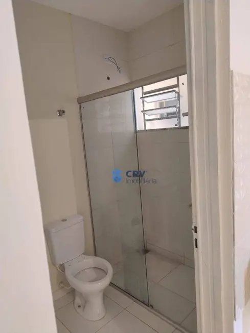 Foto 3 de Kitnet com 1 quarto para alugar, 30m2 em Londrina - PR