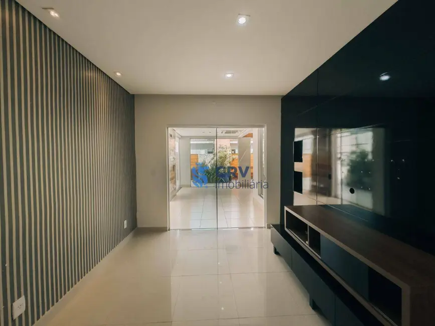 Foto 9 de Sobrado com 4 quartos à venda, 312m2 em Esperança, Londrina - PR