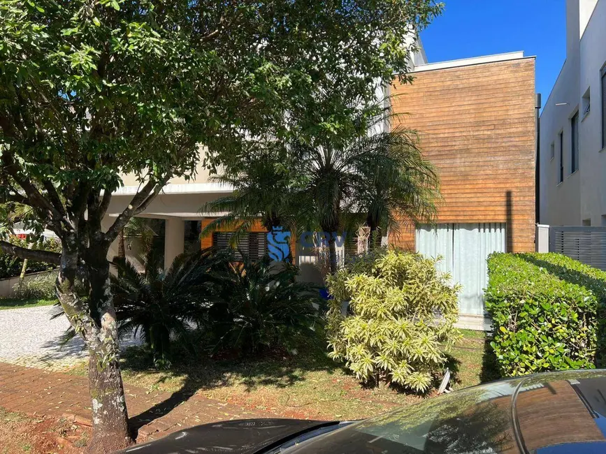 Foto 2 de Sobrado com 4 quartos à venda, 312m2 em Esperança, Londrina - PR