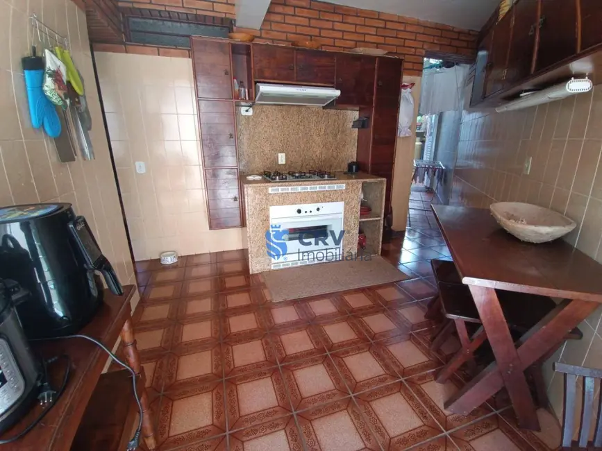 Casa com 3 quartos à venda, 291m2 em Kennedy, Londrina - PR - imagem 9 Foto 9 de Casa com 3 quartos à venda, 291m2 em Kennedy, Londrina - PR