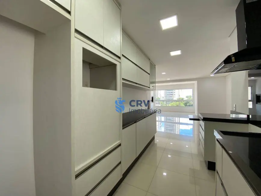 Foto 7 de Apartamento com 3 quartos para alugar, 239m2 em Londrina - PR