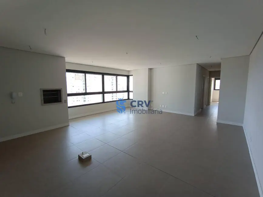 Apartamento com 3 quartos à venda, 136m2 em Londrina - PR - imagem 4 Foto 4 de Apartamento com 3 quartos à venda, 136m2 em Londrina - PR
