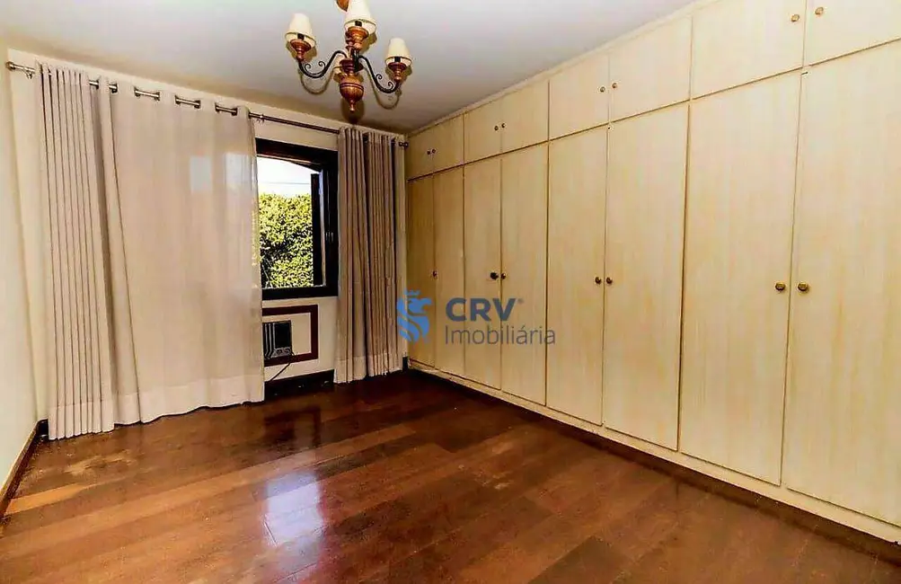 Casa com 5 quartos à venda, 1498m2 em Quebec, Londrina - PR - imagem 5 Foto 5 de Casa com 5 quartos à venda, 1498m2 em Quebec, Londrina - PR