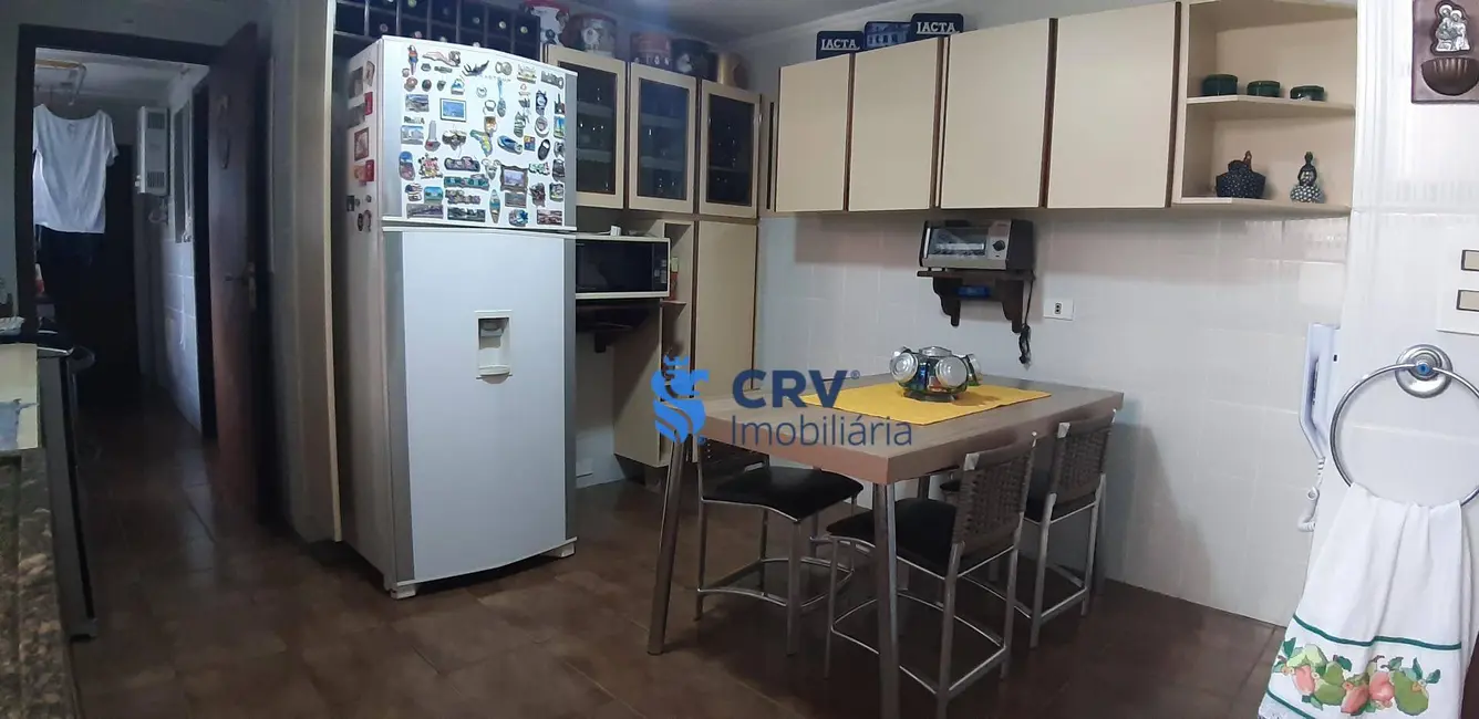 Apartamento com 3 quartos à venda, 224m2 em Centro, Londrina - PR - imagem 8 Foto 8 de Apartamento com 3 quartos à venda, 224m2 em Centro, Londrina - PR