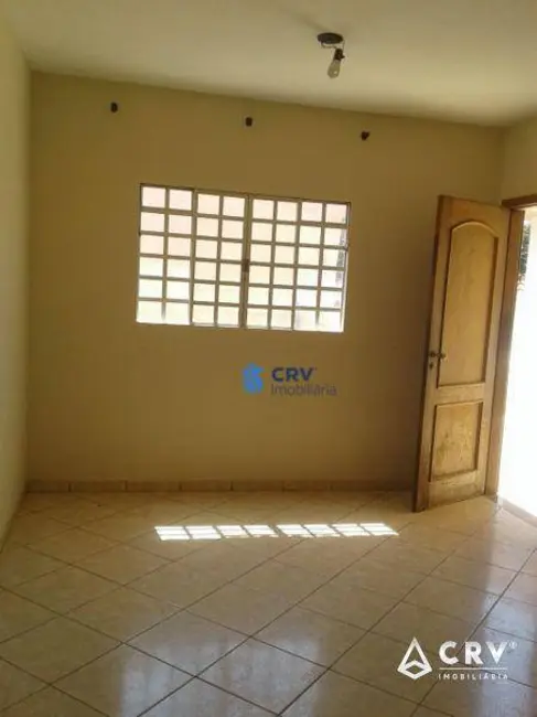 Casa com 3 quartos à venda, 440m2 em Recreio, Londrina - PR - imagem 4 Foto 4 de Casa com 3 quartos à venda, 440m2 em Recreio, Londrina - PR