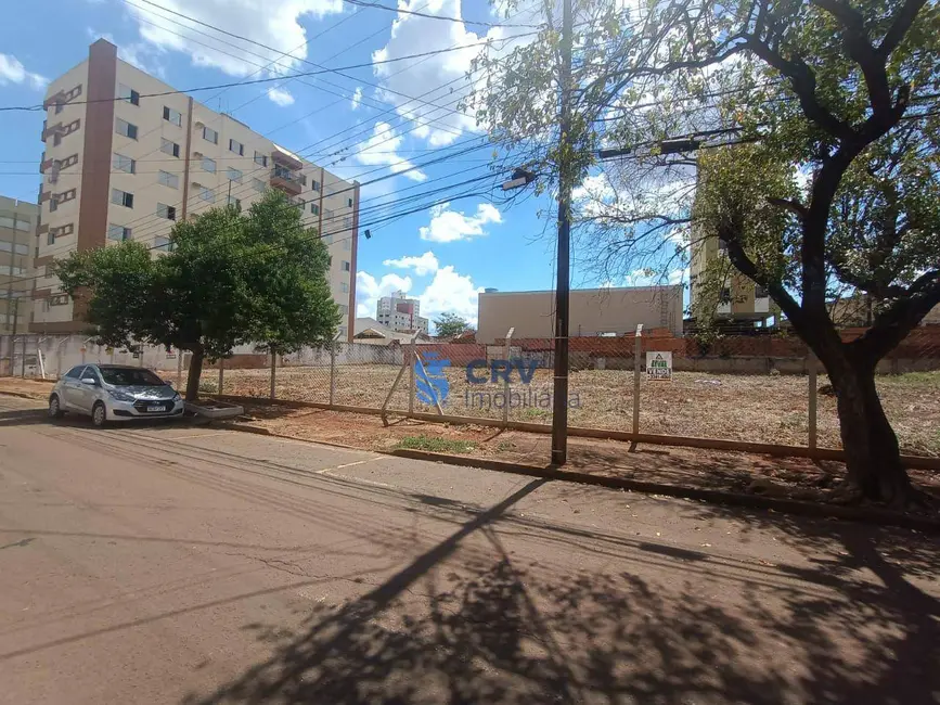 Foto 9 de Terreno / Lote à venda, 2400m2 em Vitória, Londrina - PR
