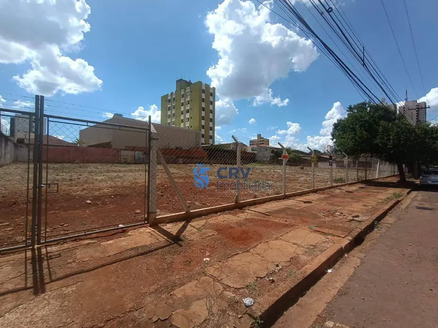 Foto 5 de Terreno / Lote à venda, 2400m2 em Vitória, Londrina - PR
