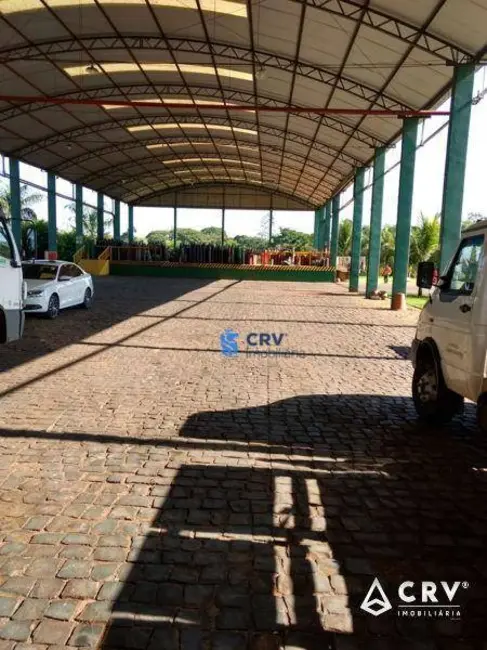 Armazém / Galpão à venda, 4499m2 em Cilo 3, Londrina - PR - imagem 4 Foto 4 de Armazém / Galpão à venda, 4499m2 em Cilo 3, Londrina - PR