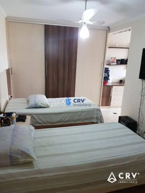 Casa com 3 quartos à venda, 350m2 em São Pedro, Londrina - PR - imagem 8 Foto 8 de Casa com 3 quartos à venda, 350m2 em São Pedro, Londrina - PR