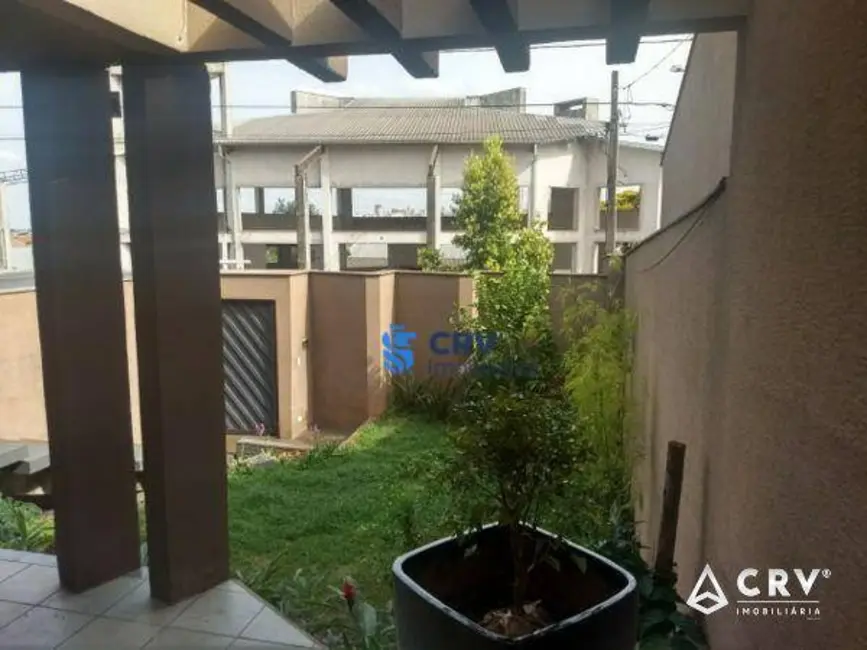 Casa com 4 quartos à venda, 338m2 em Londrina - PR - imagem 9 Foto 9 de Casa com 4 quartos à venda, 338m2 em Londrina - PR