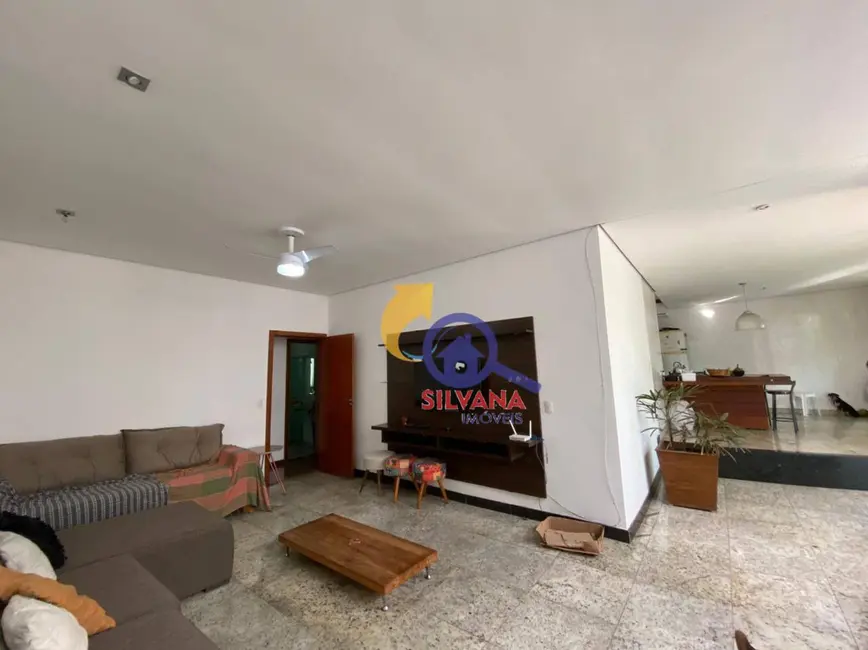 Foto 2 de Casa com 3 quartos à venda, 370m2 em Indaiá, Belo Horizonte - MG