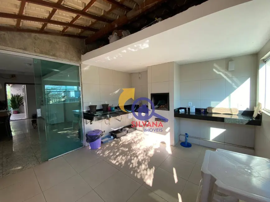 Foto 1 de Casa com 3 quartos à venda, 370m2 em Indaiá, Belo Horizonte - MG