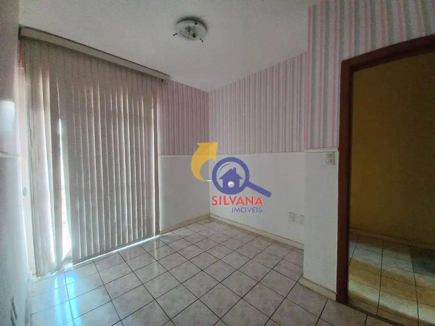 Foto 6 de Casa com 2 quartos para alugar, 517m2 em Belo Horizonte - MG