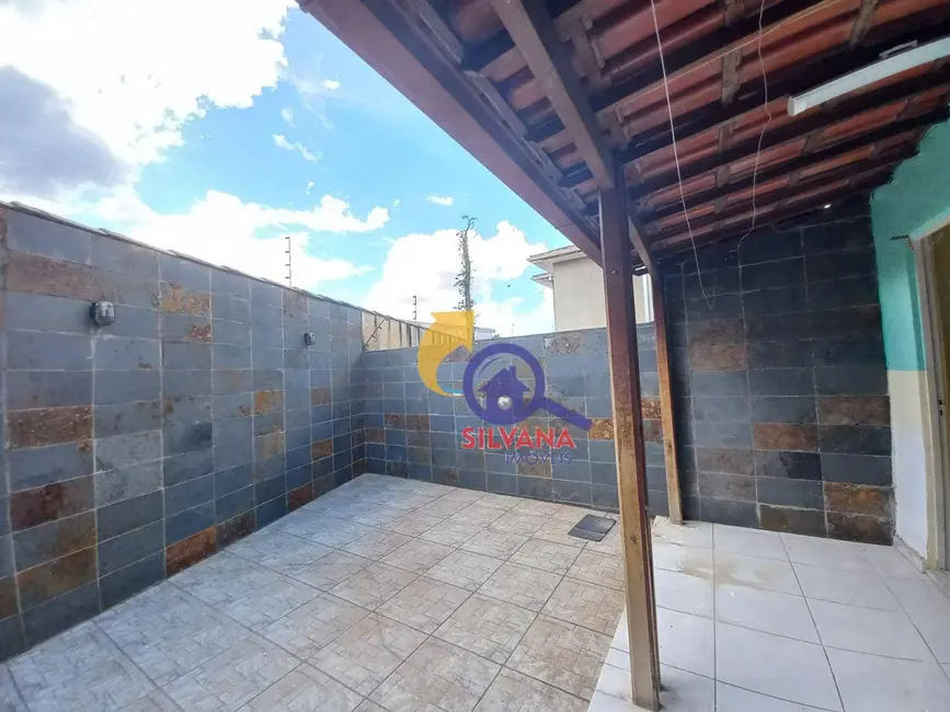 Foto 2 de Casa com 2 quartos para alugar, 517m2 em Belo Horizonte - MG