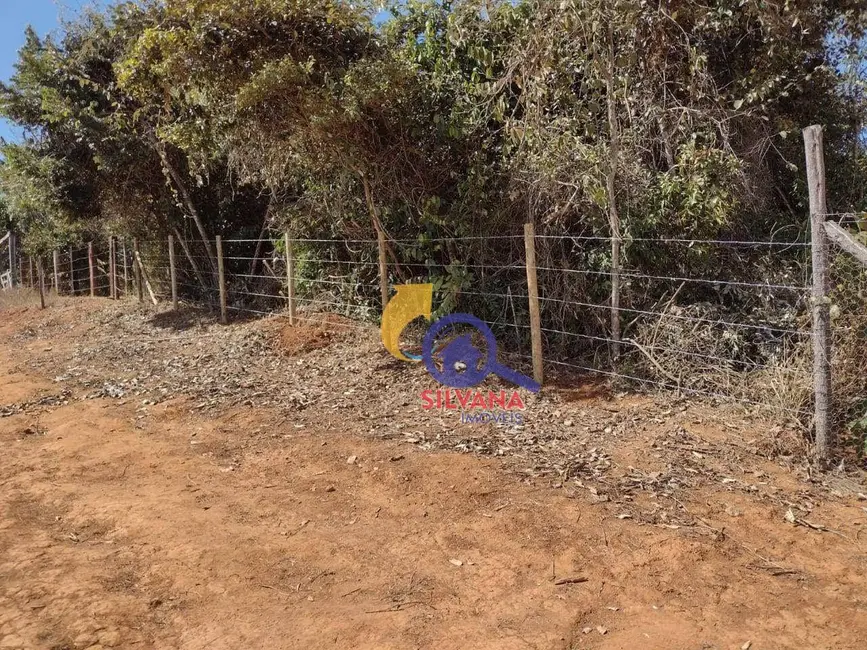 Foto 2 de Terreno / Lote à venda, 1000m2 em Santa Barbara - MG