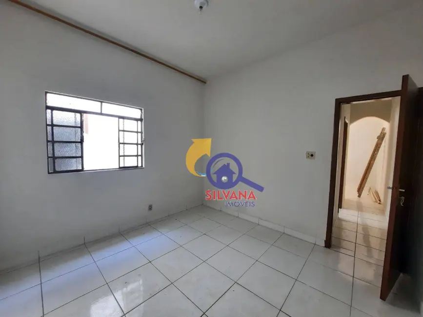 Foto 7 de Casa com 2 quartos para alugar, 360m2 em Ipiranga, Belo Horizonte - MG
