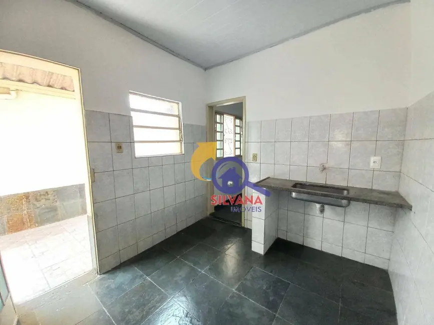 Foto 9 de Casa com 2 quartos para alugar, 56m2 em Universitário, Belo Horizonte - MG