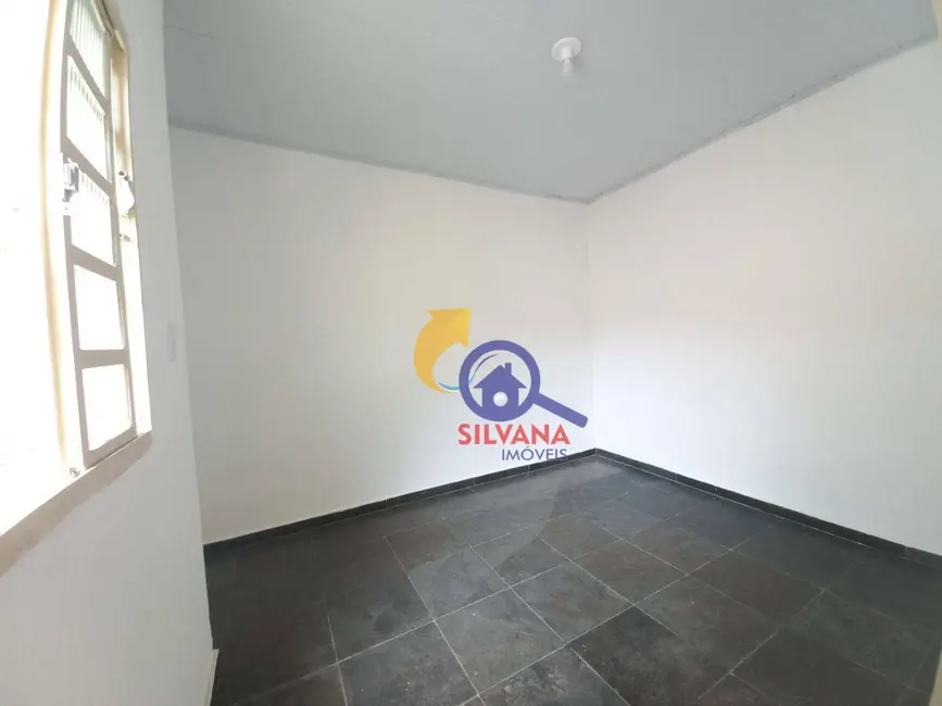 Foto 2 de Casa com 2 quartos para alugar, 56m2 em Universitário, Belo Horizonte - MG