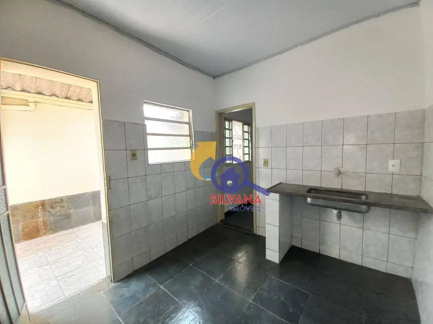Foto 7 de Casa com 2 quartos para alugar, 56m2 em Universitário, Belo Horizonte - MG