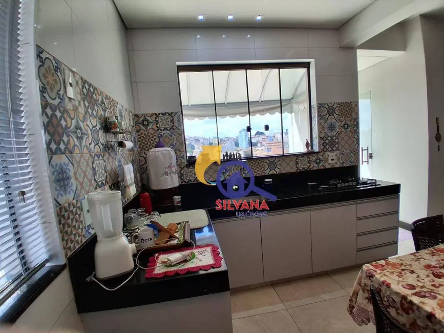 Cobertura com 4 quartos à venda, 140m2 em Lagoinha, Belo Horizonte - MG - imagem 8 Foto 8 de Cobertura com 4 quartos à venda, 140m2 em Lagoinha, Belo Horizonte - MG