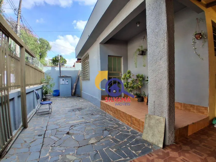 Foto 2 de Casa com 5 quartos à venda, 360m2 em Santa Amélia, Belo Horizonte - MG