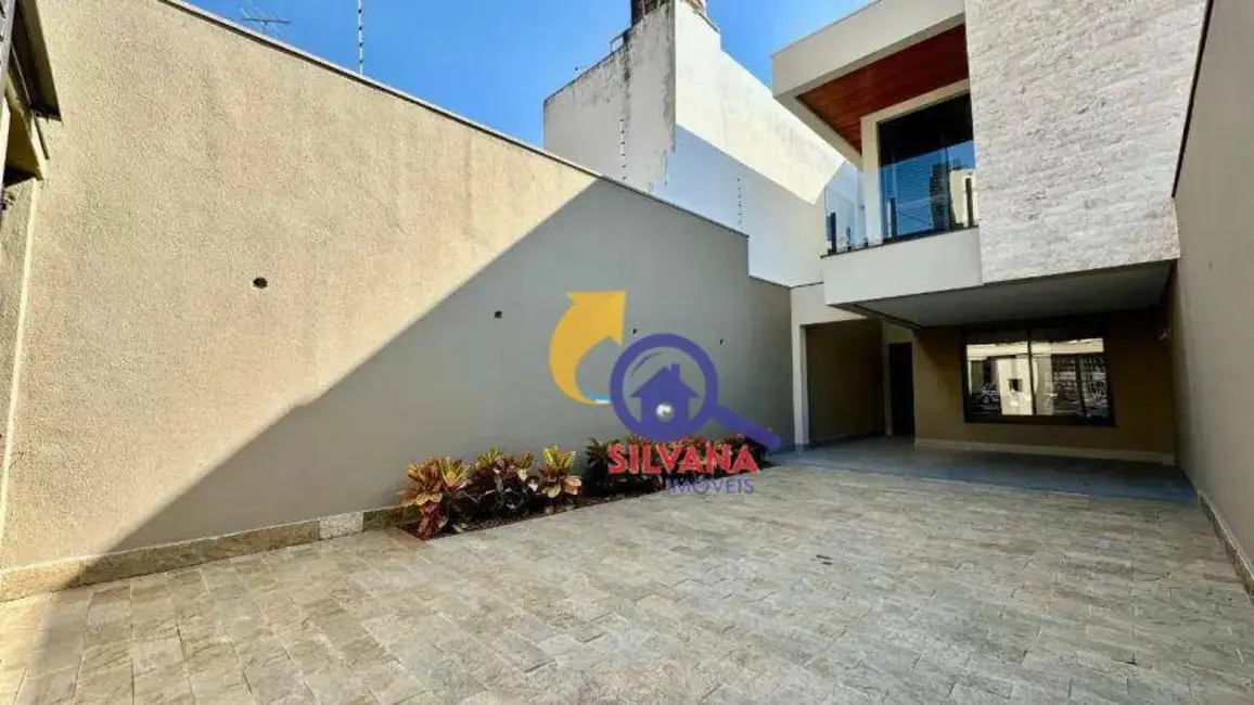 Casa com 4 quartos à venda, 156m2 em Pampulha, Belo Horizonte - MG - imagem 2 Foto 2 de Casa com 4 quartos à venda, 156m2 em Pampulha, Belo Horizonte - MG