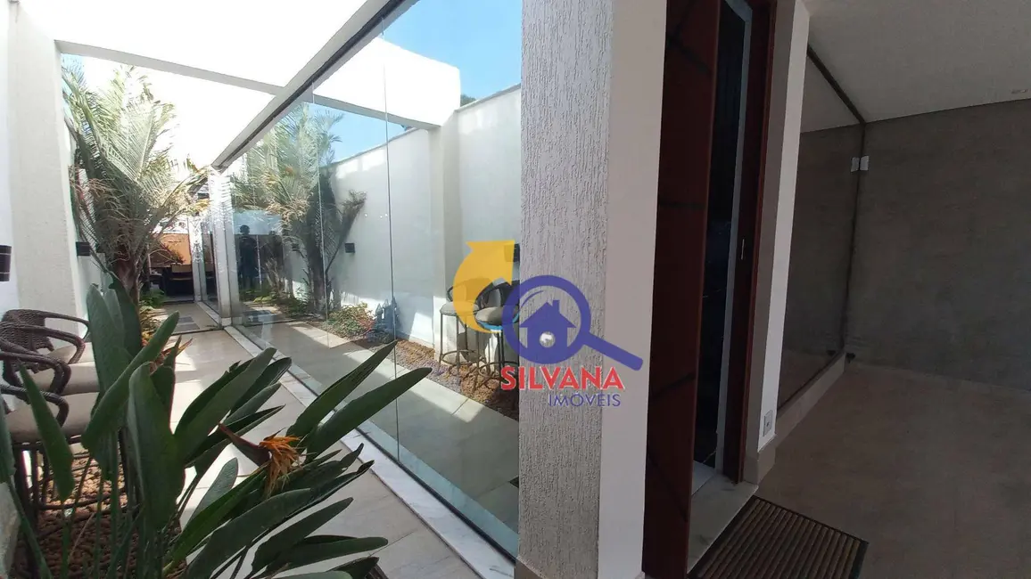 Casa com 3 quartos à venda, 225m2 em Vila Cloris, Belo Horizonte - MG - imagem 1 Foto 1 de Casa com 3 quartos à venda, 225m2 em Vila Cloris, Belo Horizonte - MG