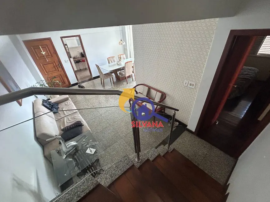 Cobertura com 6 quartos à venda, 244m2 em União, Belo Horizonte - MG - imagem 2 Foto 2 de Cobertura com 6 quartos à venda, 244m2 em União, Belo Horizonte - MG
