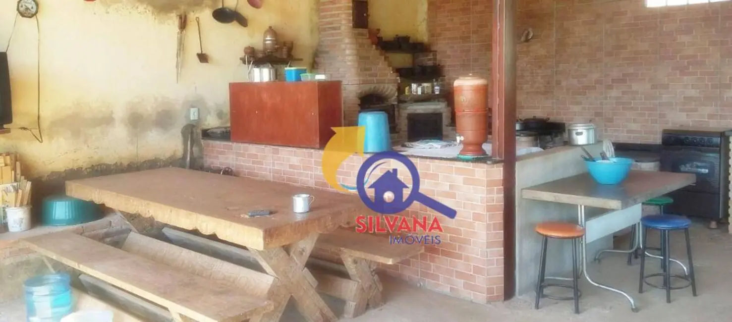 Foto 3 de Sítio / Rancho com 4 quartos à venda, 1000m2 em Santa Luzia - MG