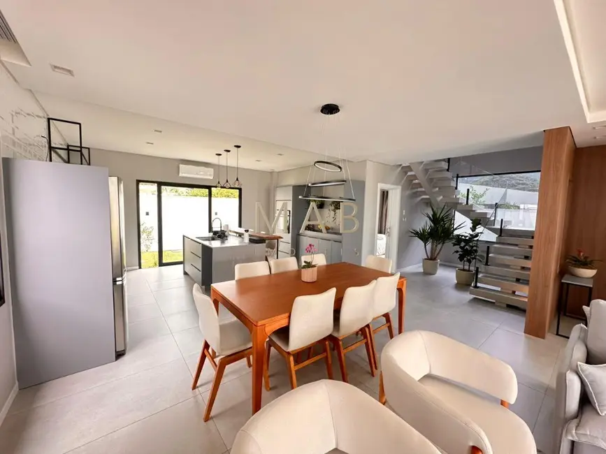 Foto 5 de Casa com 4 quartos à venda, 420m2 em São João do Rio Vermelho, Florianopolis - SC