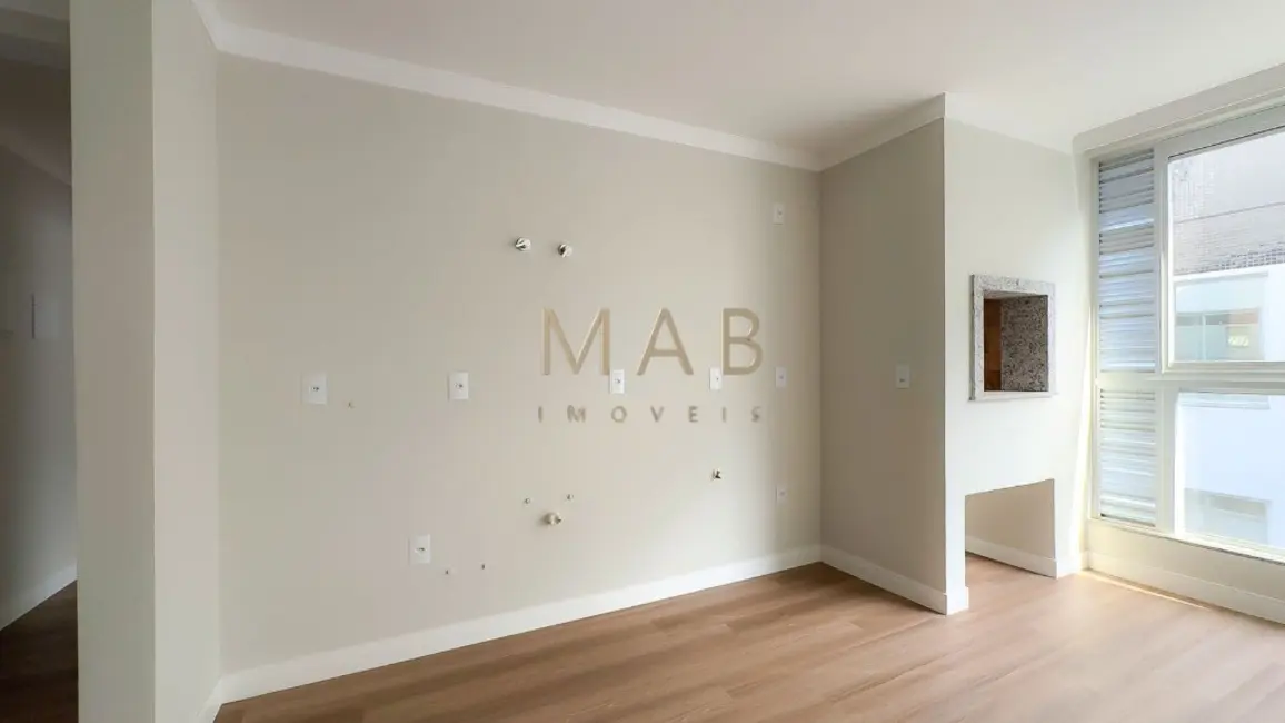 Apartamento com 3 quartos à venda, 98m2 em Florianopolis - SC - imagem 1 Foto 1 de Apartamento com 3 quartos à venda, 98m2 em Florianopolis - SC