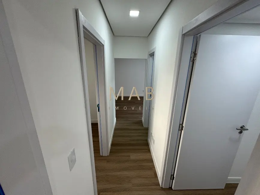 Apartamento com 3 quartos à venda, 111m2 em Centro, Florianopolis - SC - imagem 4 Foto 4 de Apartamento com 3 quartos à venda, 111m2 em Centro, Florianopolis - SC