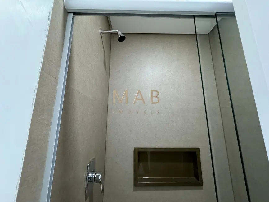 Apartamento com 3 quartos à venda, 111m2 em Centro, Florianopolis - SC - imagem 9 Foto 9 de Apartamento com 3 quartos à venda, 111m2 em Centro, Florianopolis - SC