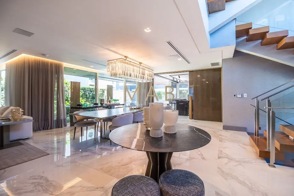Casa com 7 quartos à venda, 780m2 em Jurerê Internacional, Florianopolis - SC - imagem 8 Foto 8 de Casa com 7 quartos à venda, 780m2 em Jurerê Internacional, Florianopolis - SC