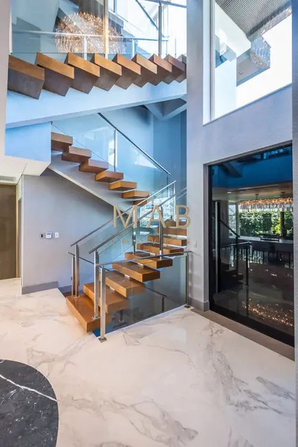 Casa com 7 quartos à venda, 780m2 em Jurerê Internacional, Florianopolis - SC - imagem 9 Foto 9 de Casa com 7 quartos à venda, 780m2 em Jurerê Internacional, Florianopolis - SC