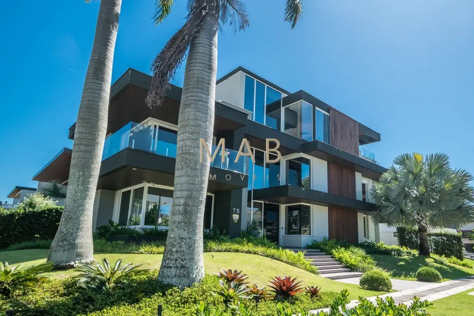 Casa com 7 quartos à venda, 780m2 em Jurerê Internacional, Florianopolis - SC - imagem 3 Foto 3 de Casa com 7 quartos à venda, 780m2 em Jurerê Internacional, Florianopolis - SC