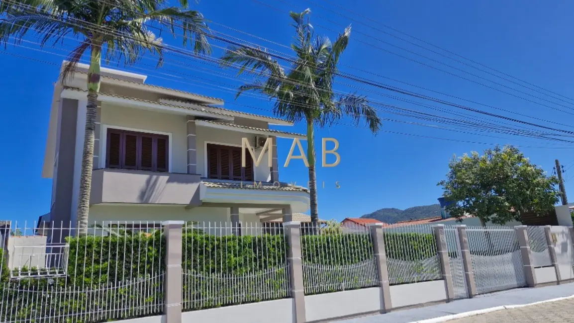 Foto 4 de Casa com 4 quartos à venda, 240m2 em Florianopolis - SC
