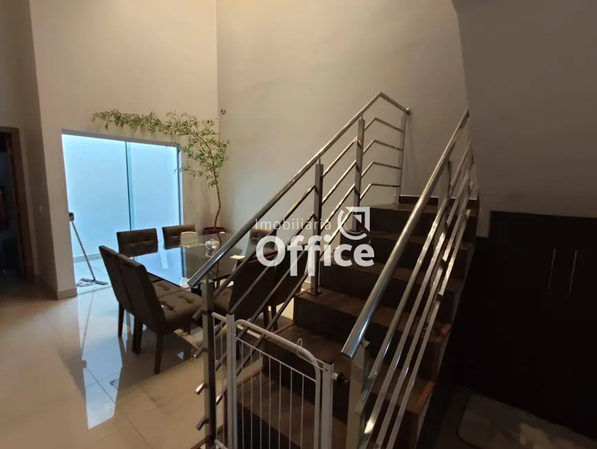 Casa com 3 quartos à venda, 300m2 em São Carlos, Anapolis - GO - imagem 7 Foto 7 de Casa com 3 quartos à venda, 300m2 em São Carlos, Anapolis - GO