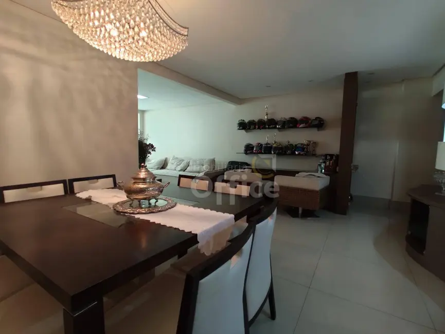 Foto 8 de Apartamento com 3 quartos à venda, 140m2 em Maracanã, Anapolis - GO
