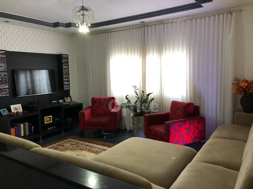 Casa com 5 quartos à venda, 300m2 em Residencial Portal do Cerrado, Anapolis - GO - imagem 9 Foto 9 de Casa com 5 quartos à venda, 300m2 em Residencial Portal do Cerrado, Anapolis - GO